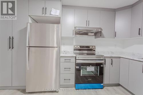 G Suite - 7 Sierra Peak Court, Brampton, ON - Indoor Photo Showing Kitchen