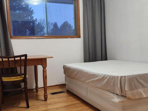 Upper-43 Sorrel Pl, Waterloo, ON - Indoor Photo Showing Bedroom