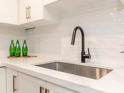 Bsmt-88 Luxury Ave, Bradford West Gwillimbury, ON - Indoor Photo Showing Kitchen