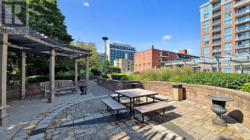 204 - 2772 Keele Street, Toronto, ON - Outdoor