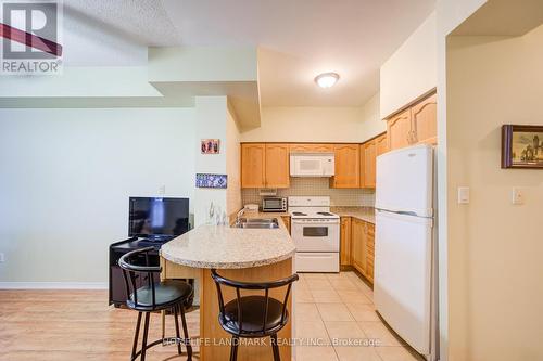 204 - 2772 Keele Street, Toronto, ON - Indoor Photo Showing Kitchen