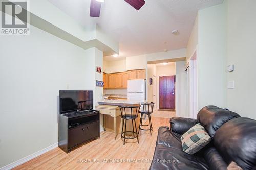 204 - 2772 Keele Street, Toronto, ON - Indoor