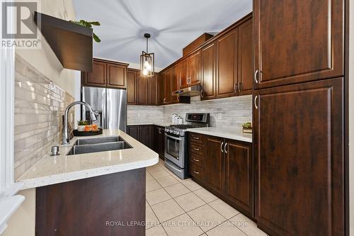 41 Speedwell Street, Brampton, ON - Indoor Photo Showing Kitchen With Stainless Steel Kitchen With Double Sink With Upgraded Kitchen