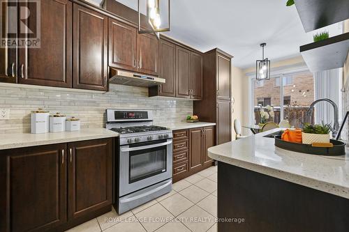 41 Speedwell Street, Brampton, ON - Indoor Photo Showing Kitchen With Upgraded Kitchen