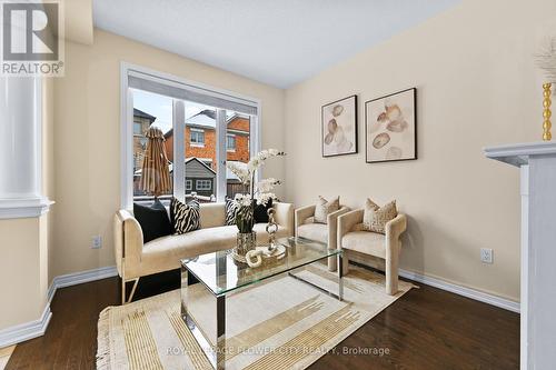 41 Speedwell Street, Brampton, ON - Indoor Photo Showing Living Room