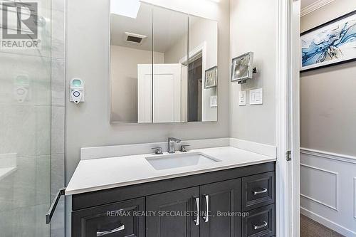 136 Tremaine Road, Milton, ON - Indoor Photo Showing Bathroom