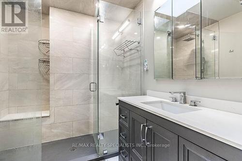 136 Tremaine Road, Milton, ON - Indoor Photo Showing Bathroom