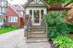 56 NEWTON AVENUE  Hamilton, ON L8S 1V9