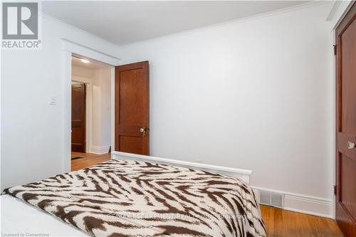 56 Newton Avenue, Hamilton, ON - Indoor Photo Showing Bedroom