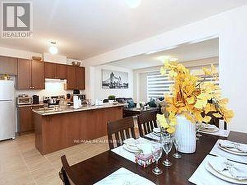 10 Brent Stephens Way, Brampton, ON - Indoor Photo Showing Kitchen