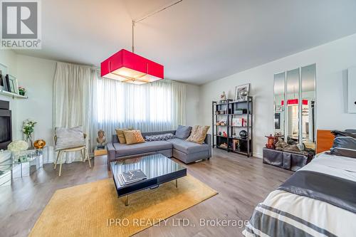 294 Valermo Drive, Toronto, ON - Indoor Photo Showing Living Room