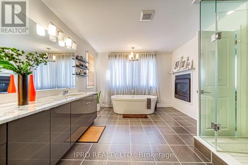 294 Valermo Drive, Toronto, ON - Indoor Photo Showing Bathroom