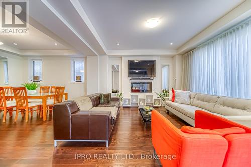 294 Valermo Drive, Toronto, ON - Indoor Photo Showing Living Room