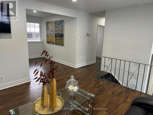 17 Benroyal Crescent, Toronto, ON - Indoor Photo Showing Other Room