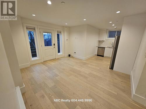 7Xx W 53 Street, Vancouver, BC - Indoor Photo Showing Other Room