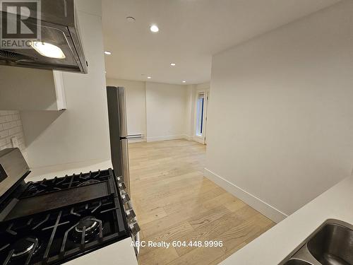 7Xx W 53 Street, Vancouver, BC - Indoor