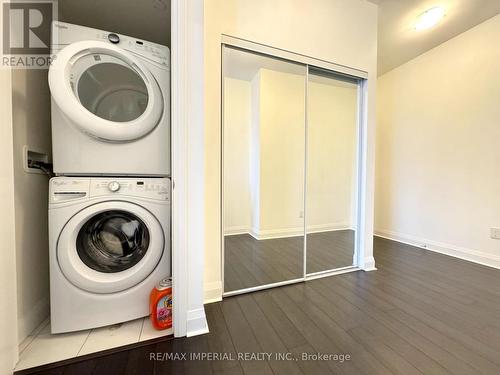 2602 - 5025 Four Springs Avenue, Mississauga, ON - Indoor Photo Showing Laundry Room