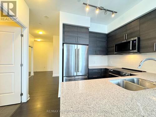 2602 - 5025 Four Springs Avenue, Mississauga, ON - Indoor Photo Showing Kitchen With Double Sink With Upgraded Kitchen