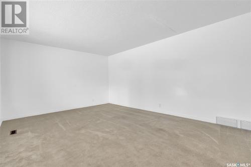 58 Hammond Road, Regina, SK - Indoor Photo Showing Other Room