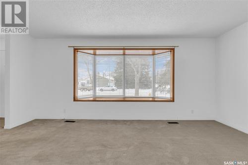 58 Hammond Road, Regina, SK - Indoor Photo Showing Other Room