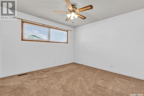 58 Hammond Road, Regina, SK - Indoor Photo Showing Other Room