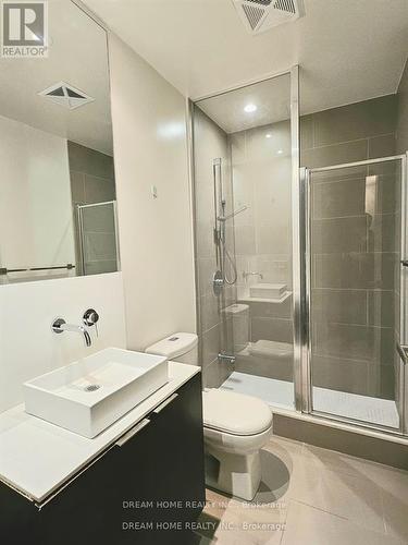 2706 - 159 Dundas Street E, Toronto, ON - Indoor Photo Showing Bathroom