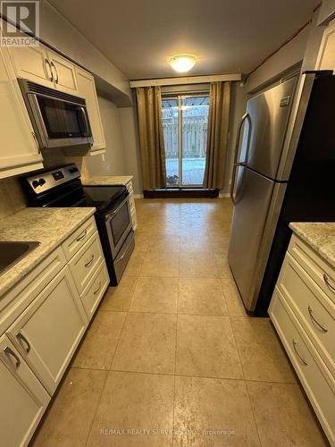 65 - 2170 Bromsgrove Road, Mississauga, ON - Indoor Photo Showing Kitchen