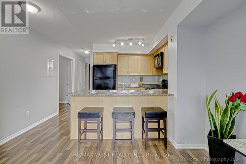 312 - 2772 Keele Street, Toronto, ON - Indoor Photo Showing Kitchen