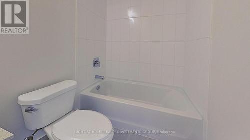 401 - 8960 Jane Street, Vaughan, ON - Indoor Photo Showing Bathroom