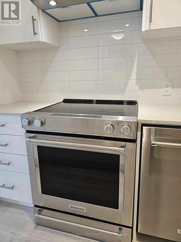 401 - 8960 Jane Street, Vaughan, ON - Indoor Photo Showing Kitchen With Stainless Steel Kitchen