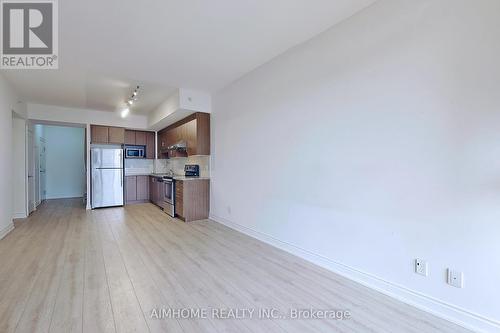 807 - 38 Cedarland Drive, Markham, ON - Indoor Photo Showing Kitchen