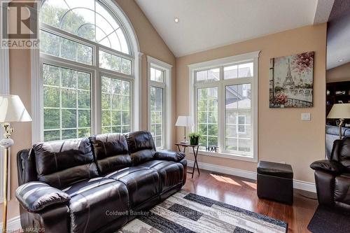 196 Birchwood Avenue, Kincardine, ON - Indoor Photo Showing Living Room