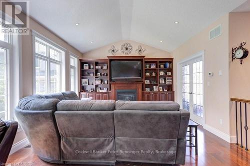 196 Birchwood Avenue, Kincardine, ON - Indoor Photo Showing Living Room With Fireplace