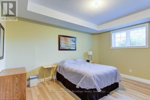 196 Birchwood Avenue, Kincardine, ON - Indoor Photo Showing Bedroom