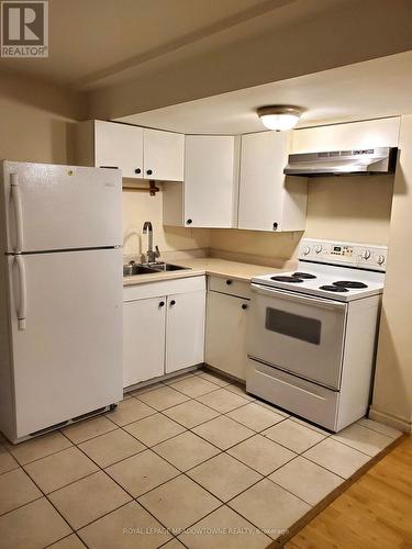 Bsmt - 794 Khan Crescent, Mississauga, ON - Indoor Photo Showing Kitchen With Double Sink