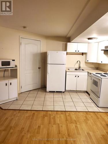 Bsmt - 794 Khan Crescent, Mississauga, ON - Indoor Photo Showing Kitchen With Double Sink