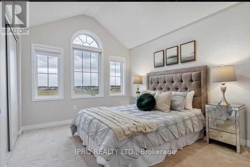 2 Stedford Crescent S, Brampton, ON - Indoor Photo Showing Bedroom