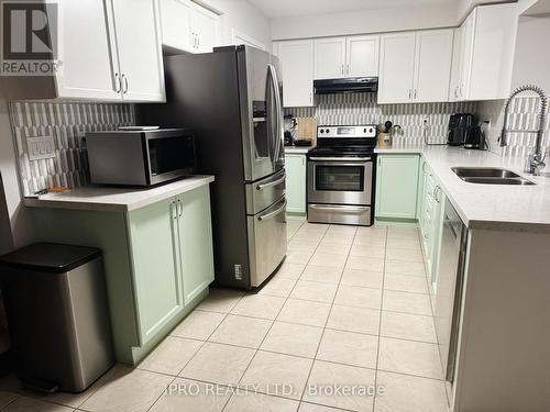 2 Stedford Crescent S, Brampton, ON - Indoor Photo Showing Kitchen With Stainless Steel Kitchen With Double Sink