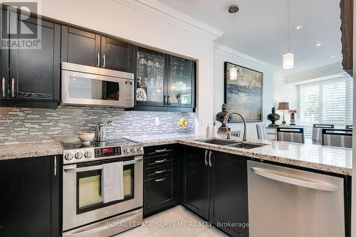 107 - 2111 Lake Shore Boulevard W, Toronto, ON - Indoor Photo Showing Kitchen With Stainless Steel Kitchen With Double Sink With Upgraded Kitchen