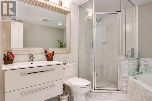 107 - 2111 Lake Shore Boulevard W, Toronto, ON - Indoor Photo Showing Bathroom