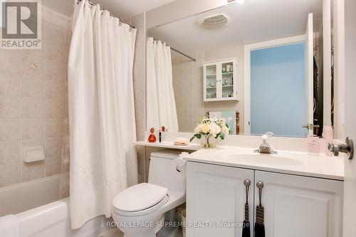 107 - 2111 Lake Shore Boulevard W, Toronto, ON - Indoor Photo Showing Bathroom