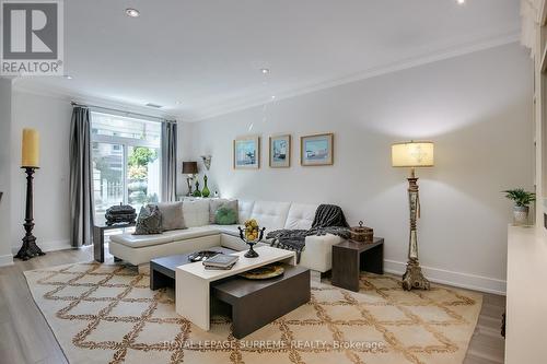 107 - 2111 Lake Shore Boulevard W, Toronto, ON - Indoor Photo Showing Living Room