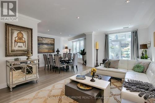 107 - 2111 Lake Shore Boulevard W, Toronto, ON - Indoor Photo Showing Living Room