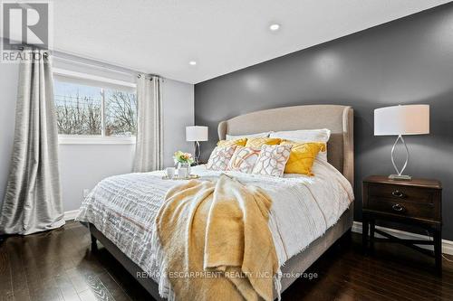 504 Mathewman Crescent, Burlington, ON - Indoor Photo Showing Bedroom