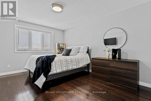 504 Mathewman Crescent, Burlington, ON - Indoor Photo Showing Bedroom