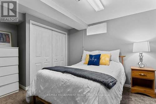 504 Mathewman Crescent, Burlington, ON - Indoor Photo Showing Bedroom