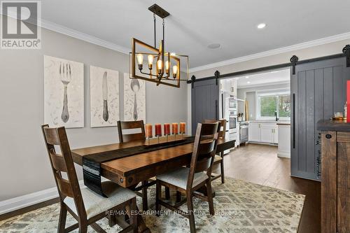 504 Mathewman Crescent, Burlington, ON - Indoor Photo Showing Dining Room