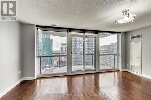 2805 - 33 Sheppard Avenue, Toronto, ON - Indoor Photo Showing Other Room