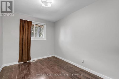 Unit A - 197A Cedarvale Crescent, Waterloo, ON - Indoor Photo Showing Other Room