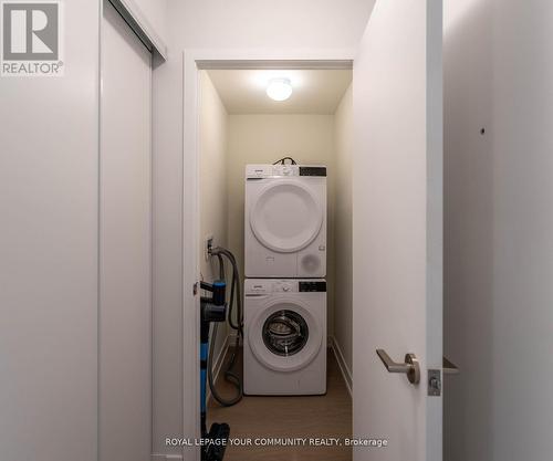 707 - 859 The Queensway, Toronto, ON - Indoor Photo Showing Laundry Room